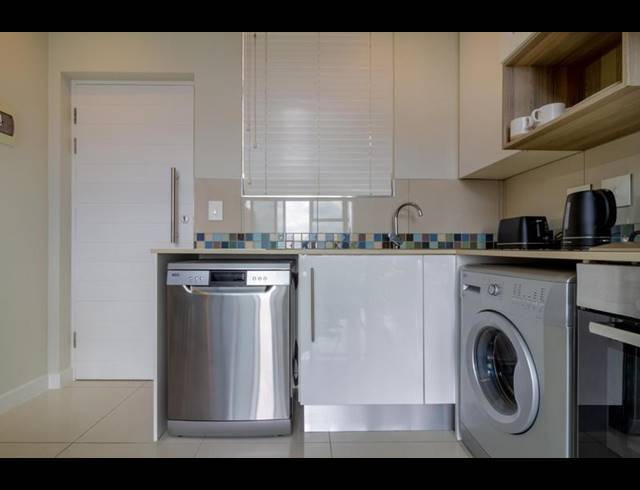 2 BEDROOM APARTMENT FOR SALE IN ROSEBANK